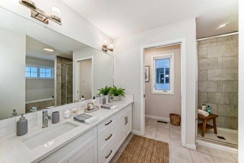 40 Ellen Lane, Crossfield, AB - Indoor Photo Showing Bathroom