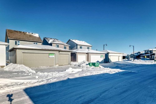 40 Ellen Lane, Crossfield, AB - Outdoor