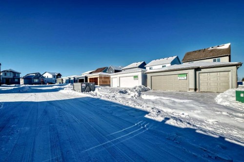 40 Ellen Lane, Crossfield, AB - Outdoor