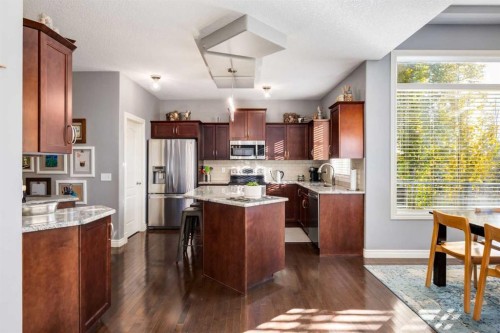 27 Tuscany Estates Drive Nw, Calgary, AB - Indoor Photo Showing Kitchen