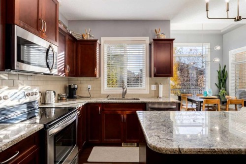 27 Tuscany Estates Drive Nw, Calgary, AB - Indoor Photo Showing Kitchen