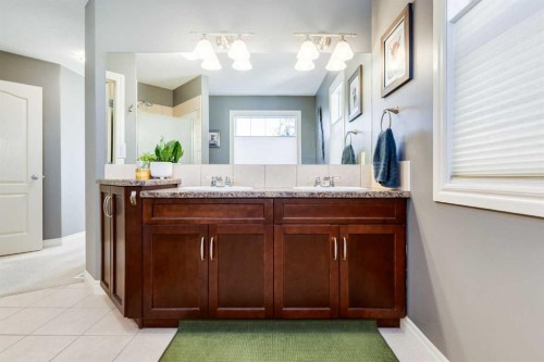 27 Tuscany Estates Drive Nw, Calgary, AB - Indoor Photo Showing Bathroom