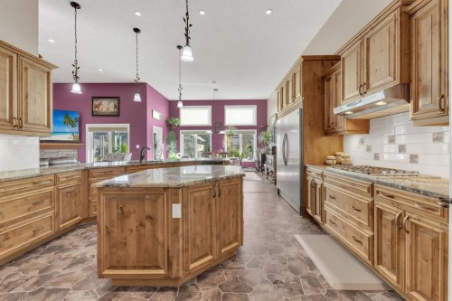 79 Harrison Green, Olds, AB - Indoor Photo Showing Kitchen With Upgraded Kitchen