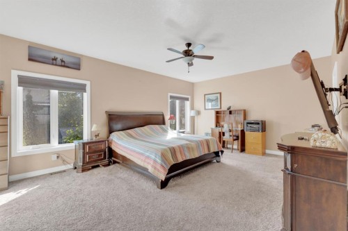 79 Harrison Green, Olds, AB - Indoor Photo Showing Bedroom