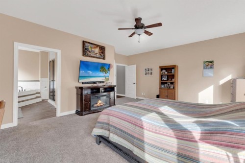 79 Harrison Green, Olds, AB - Indoor Photo Showing Bedroom