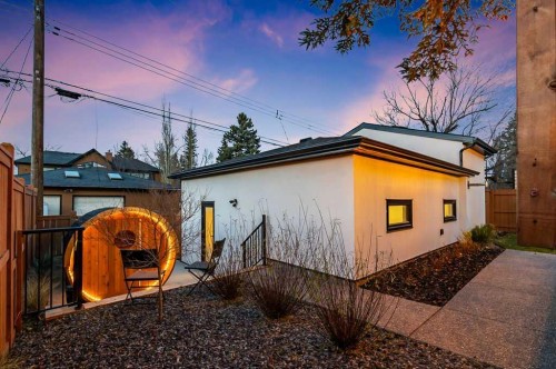 56 Lissington Drive Sw, Calgary, AB - Outdoor