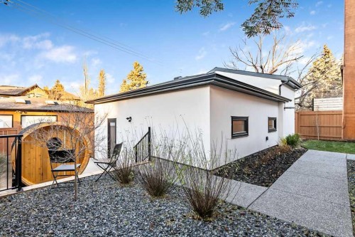 56 Lissington Drive Sw, Calgary, AB - Outdoor