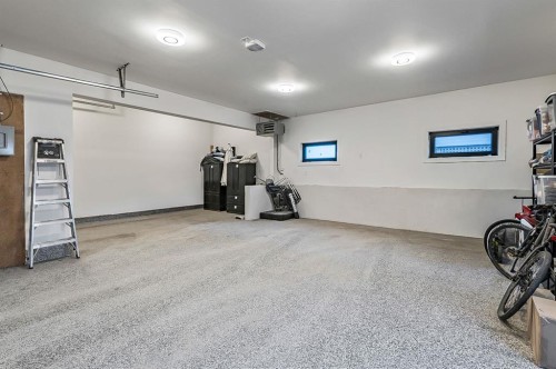 56 Lissington Drive Sw, Calgary, AB - Indoor Photo Showing Garage