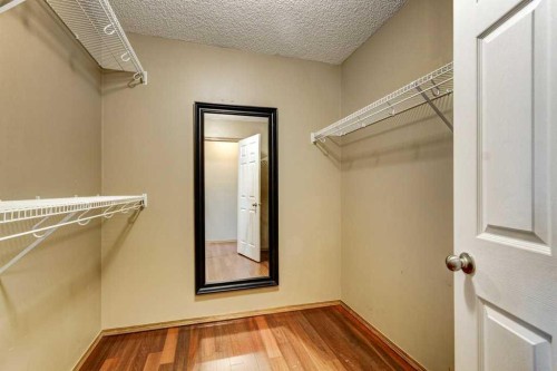 5 Inverness Court Se, Calgary, AB - Indoor With Storage