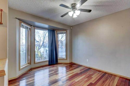 5 Inverness Court Se, Calgary, AB - Indoor Photo Showing Other Room