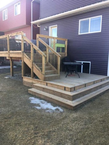 1100 Bayview Gardens Sw, Airdrie, AB - Outdoor With Deck Patio Veranda With Exterior