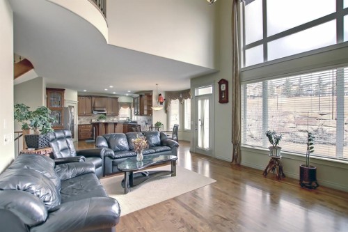 67 Panorama Hills Point Nw, Calgary, AB - Indoor Photo Showing Living Room