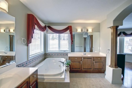 67 Panorama Hills Point Nw, Calgary, AB - Indoor Photo Showing Bathroom