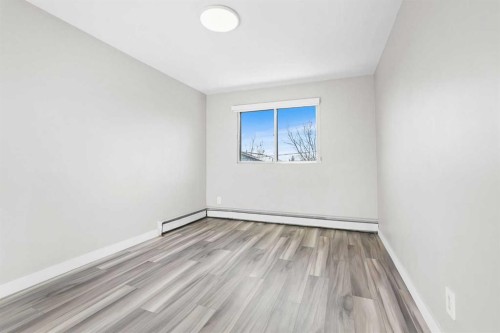 1624 26 Avenue Sw, Calgary, AB - Indoor Photo Showing Other Room