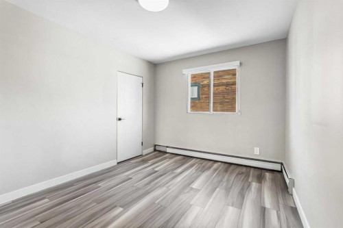 1624 26 Avenue Sw, Calgary, AB - Indoor Photo Showing Other Room