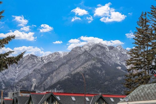 137 Muskrat Street, Banff, AB 