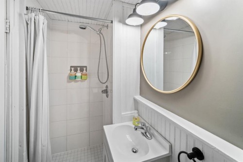 137 Muskrat Street, Banff, AB 