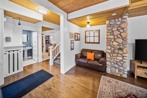 137 Muskrat Street, Banff, AB 