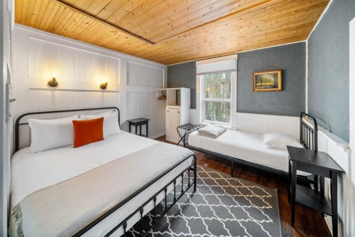 137 Muskrat Street, Banff, AB 