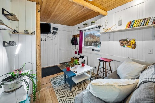 137 Muskrat Street, Banff, AB 