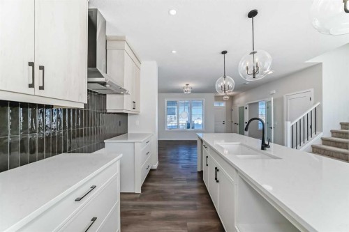 44 Ellen Lane, Crossfield, AB - Indoor Photo Showing Kitchen