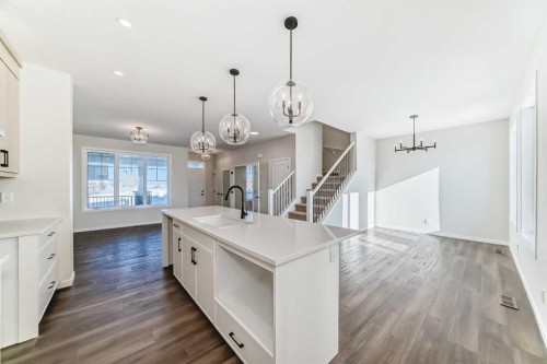 44 Ellen Lane, Crossfield, AB - Indoor Photo Showing Kitchen