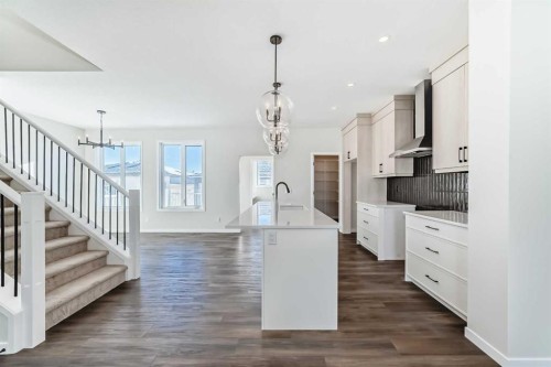 44 Ellen Lane, Crossfield, AB - Indoor Photo Showing Kitchen