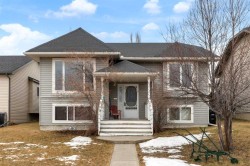 403 John Street SW Diamond Valley, AB T0L 2A0