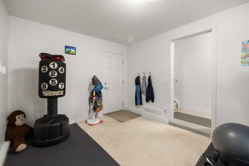 104 Sherwood Lane Nw, Calgary, AB - Indoor