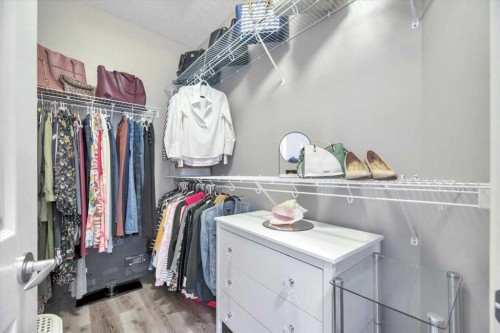 64 Discovery Woods Villas Sw, Calgary, AB - Indoor With Storage