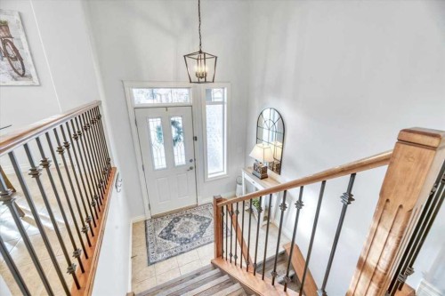 64 Discovery Woods Villas Sw, Calgary, AB - Indoor Photo Showing Other Room