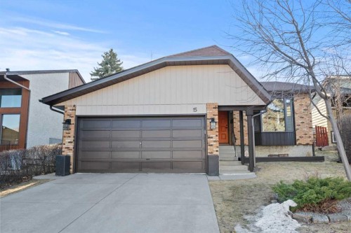 15 Beacham Rise Nw, Calgary, AB - Outdoor