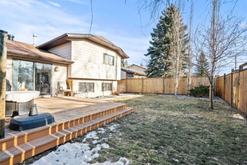 15 Beacham Rise Nw, Calgary, AB - Outdoor With Deck Patio Veranda