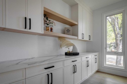 3444 Lane Crescent Sw, Calgary, AB - Indoor