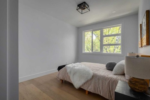 3444 Lane Crescent Sw, Calgary, AB - Indoor Photo Showing Bedroom