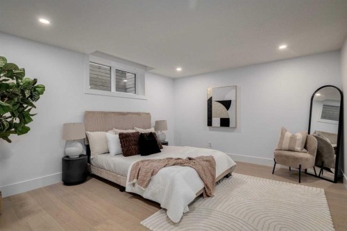 3444 Lane Crescent Sw, Calgary, AB - Indoor Photo Showing Bedroom