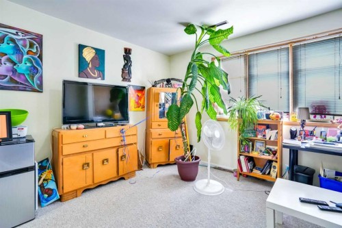 112 29 Avenue Nw, Calgary, AB - Indoor