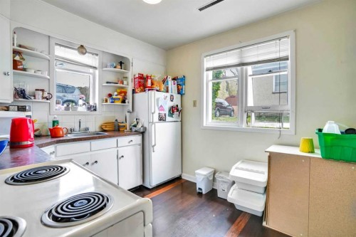 112 29 Avenue Nw, Calgary, AB - Indoor