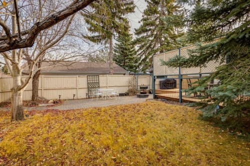 203 Edgeland Road Nw, Calgary, AB - Outdoor