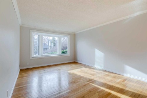 203 Edgeland Road Nw, Calgary, AB - Indoor Photo Showing Other Room