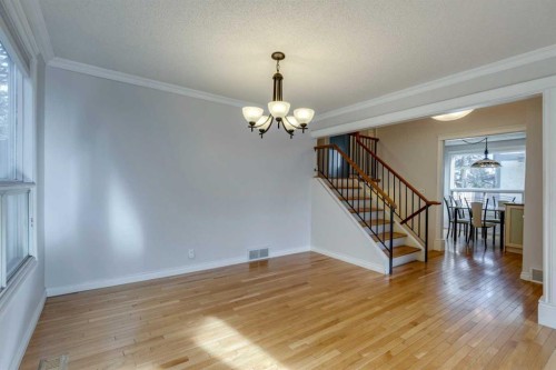 203 Edgeland Road Nw, Calgary, AB - Indoor Photo Showing Other Room