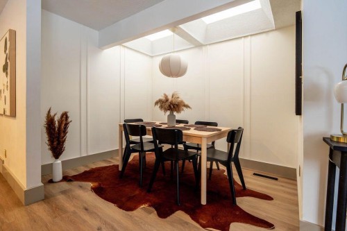 840 Archwood Road Se, Calgary, AB - Indoor Photo Showing Dining Room