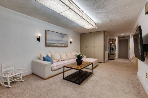 840 Archwood Road Se, Calgary, AB - Indoor