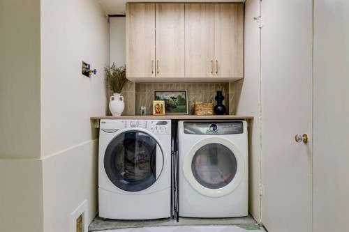 840 Archwood Road Se, Calgary, AB - Indoor Photo Showing Laundry Room