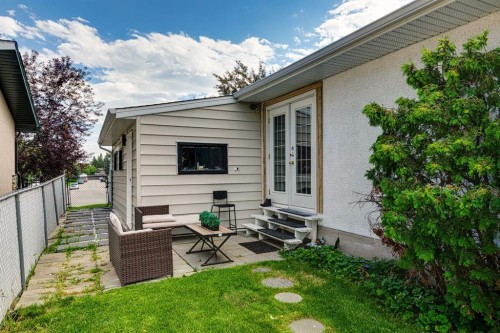 840 Archwood Road Se, Calgary, AB - Outdoor With Deck Patio Veranda With Exterior