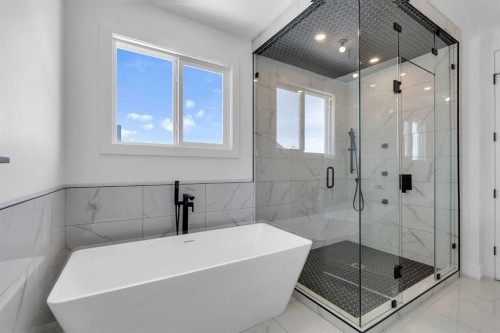 223 Kinniburgh Loop, Chestermere, AB - Indoor Photo Showing Bathroom