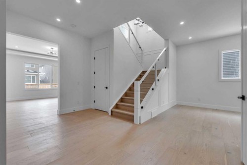 223 Kinniburgh Loop, Chestermere, AB - Indoor Photo Showing Other Room