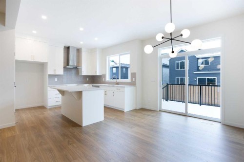 65 Creekside Passage Sw, Calgary, AB - Indoor Photo Showing Kitchen