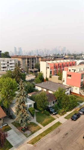 1816 27 Avenue Sw, Calgary, AB - Outdoor With View