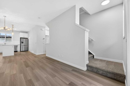 414-1750 Rangeview Drive Se, Calgary, AB - Indoor Photo Showing Kitchen